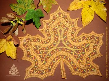 Preview: 587 Klöppelbrief Großes Ahornblatt "Goldener Herbst"